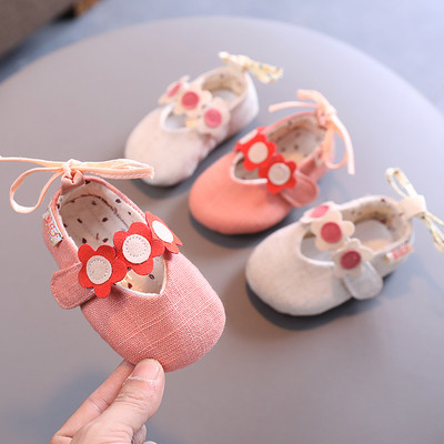 Бебешки обувки с лепенки и 3D цветя