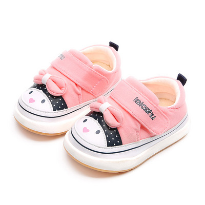 Aplikatsiooniga lõuendist beebitossud tüdrukutele