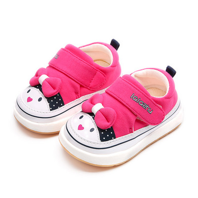 Aplikatsiooniga lõuendist beebitossud tüdrukutele