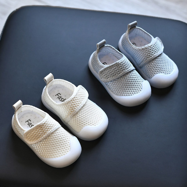 Võrgusilma ja kleebistega beebikingad