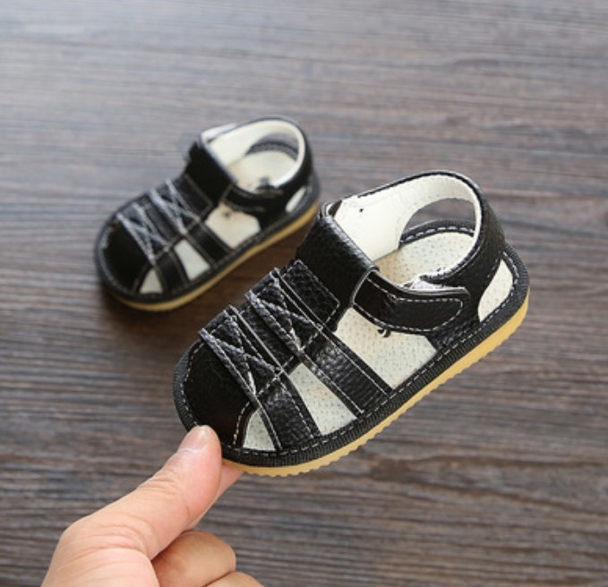 Tavalised takjakinnitusega beebisandaalid tüdrukutele ja poistele