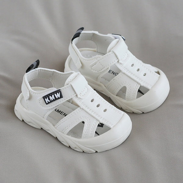 Tavalised takjakinnitusega beebisandaalid tüdrukutele ja poistele