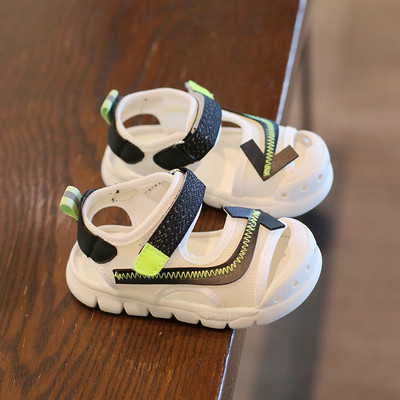 Παιδικά σανδάλια με  στερέωση velcro κατάλληλα για κορίτσια και αγόρια