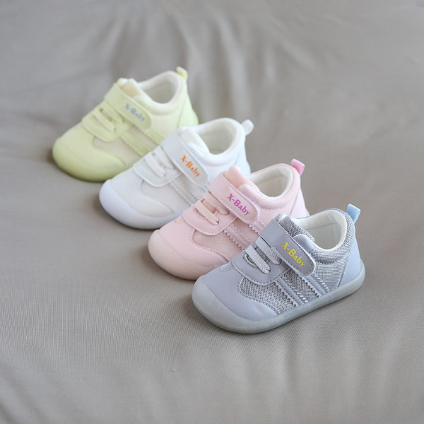 Mugava tallaga tavaline mudel beebidele