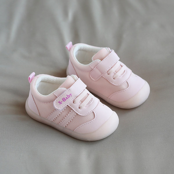 Mugava tallaga tavaline mudel beebidele