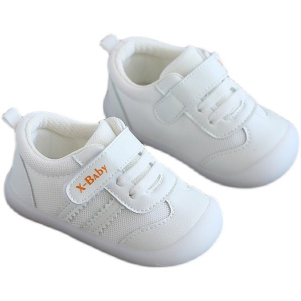 Mugava tallaga tavaline mudel beebidele