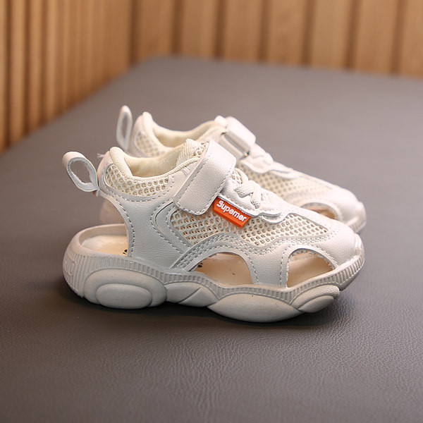 Uus beebi sandaalide mudel