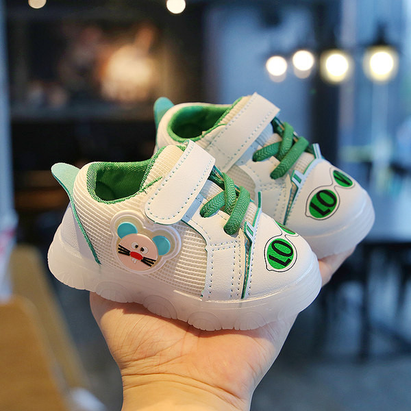 Bērnu kedas no eko ādas ar velcro saitēm un aplikāciju