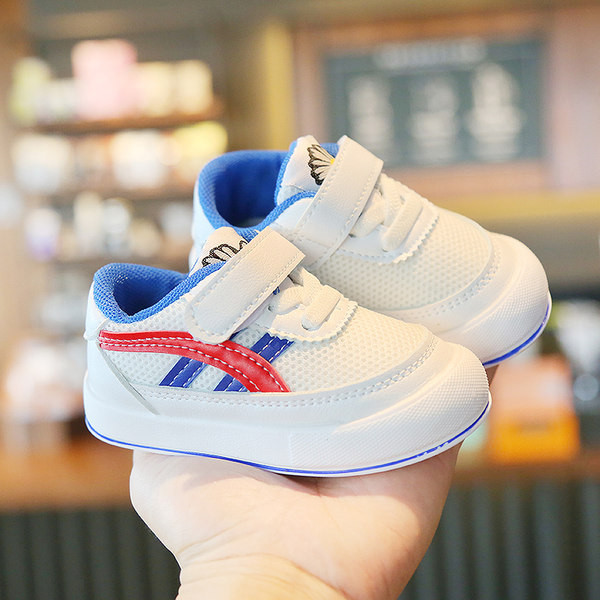 Paelte ja takjakinnitusega beebitossud