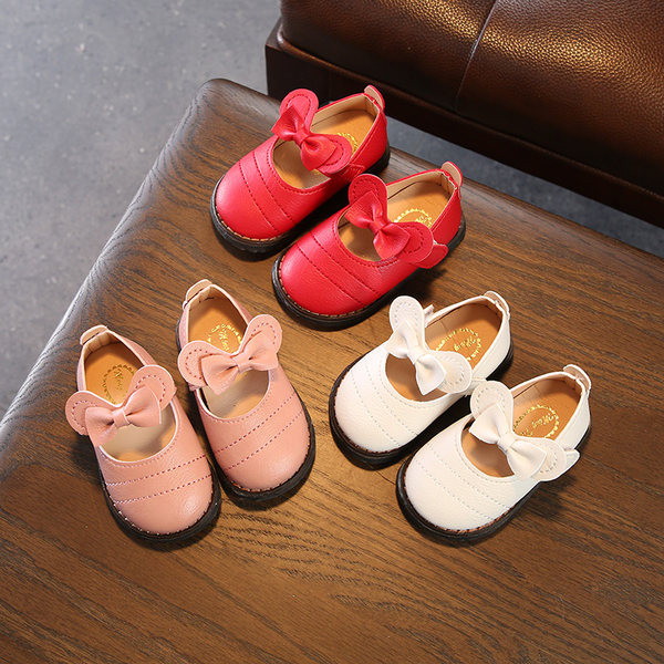 Beebi kinnised ökonahast paelaga kingad