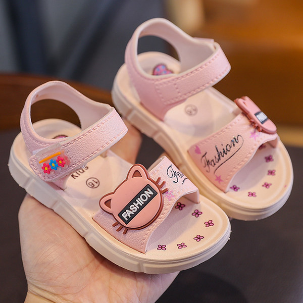 Нов модел летни сандали с 3D апликация 