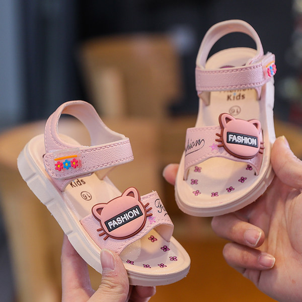 Нов модел летни сандали с 3D апликация 