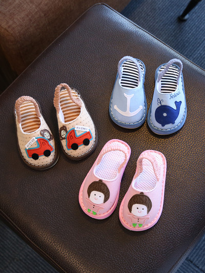 Бебешки обувки с мека подметка - два модела с няколко апликации