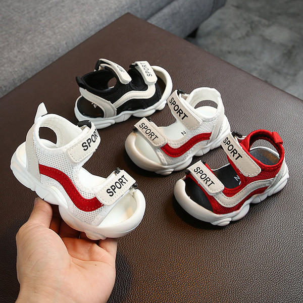 Бебешки сандали с груба подметка велкро закопчаване и надпис