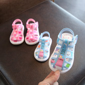 Lappide ja pehme tallaga beebisandaalid