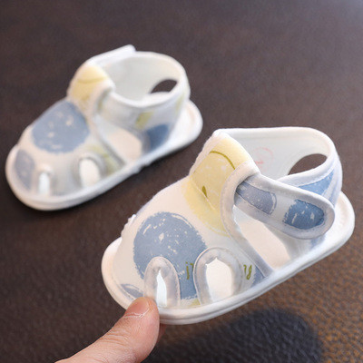 Dječje sandale sa zakrpama i mekanim potplatom