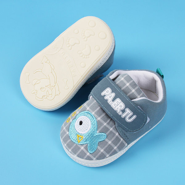 Beebi kingad takjapaela ja tikandiga