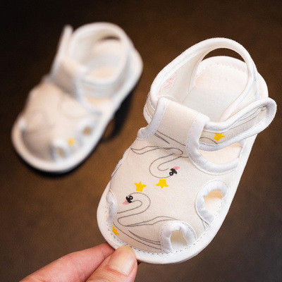 Летни бебешки сандали с мека подметка - различни апликации