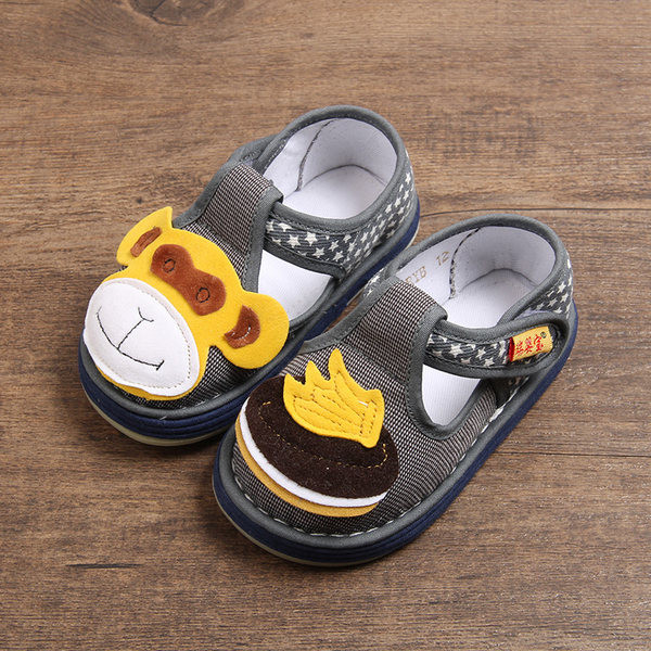 Бебешки сандали за момчета с 3D елемент