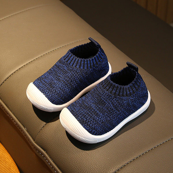 Beebi tekstiilist kingad poistele