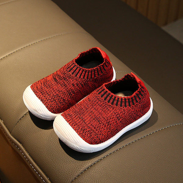 Beebi tekstiilist kingad poistele