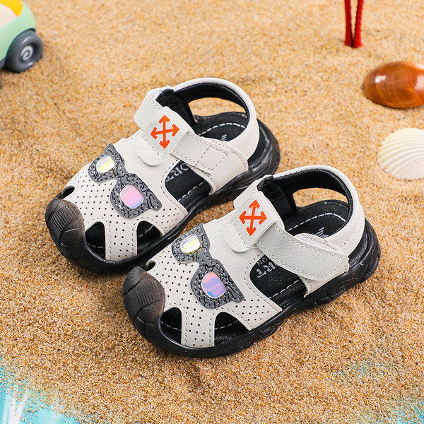 3D aplikatsiooniga beebisandaalid poistele takjakinnitusega