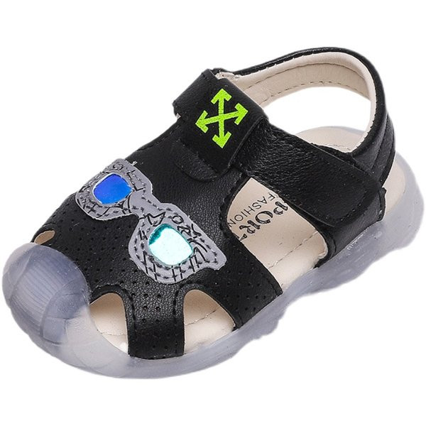 3D aplikatsiooniga beebisandaalid poistele takjakinnitusega