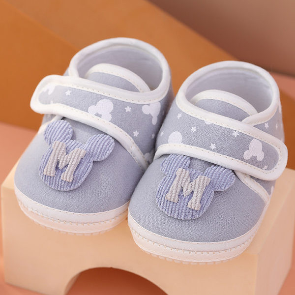 Beebi kingad takjakinnituse ja 3D elemendiga