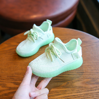 Uus mudel beebide kevadtossud - sobivad tüdrukutele ja poistele