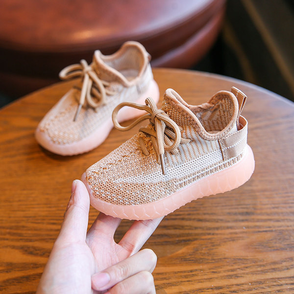 Uus mudel beebide kevadtossud - sobivad tüdrukutele ja poistele