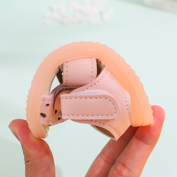 Бебешки сандали от еко кожа с апликация и перли