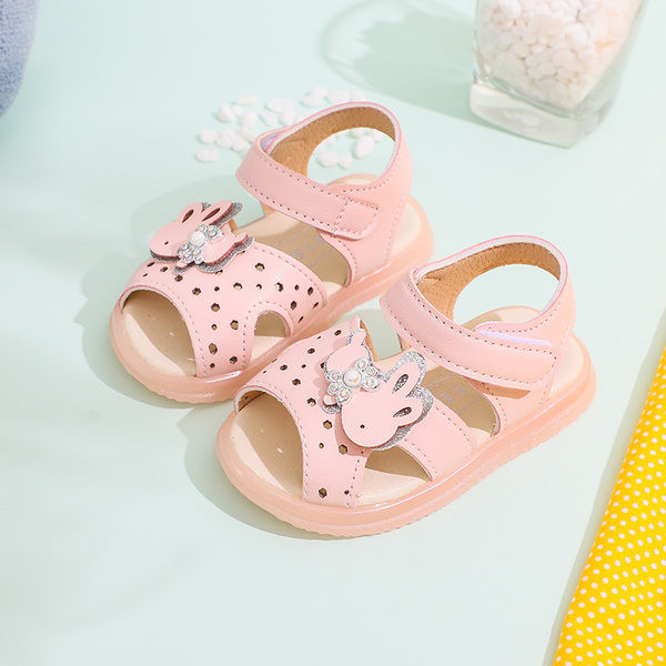 Бебешки сандали от еко кожа с апликация и перли