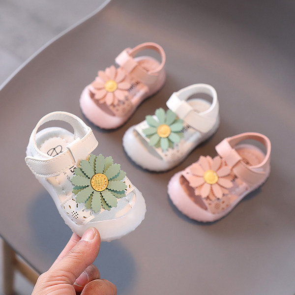 Kahes värvitoonis 3D lilleelemendiga beebisandaalid