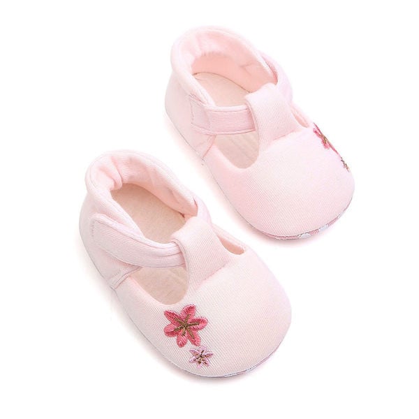 Бебешки обувки с бродерия-за момичета