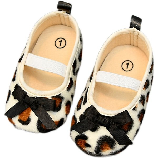 Leopardimustri ja paelaga beebikingad