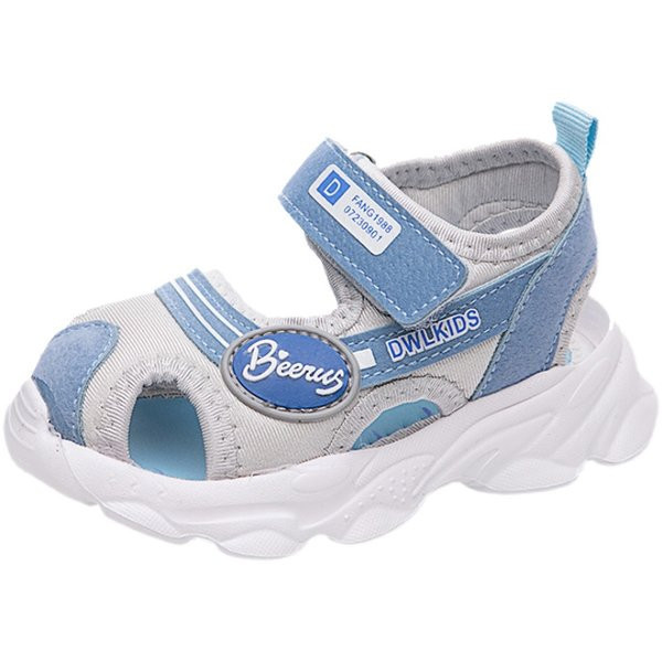 Kolmes värvitoonis kleebistega beebi seemisnahast sandaalid