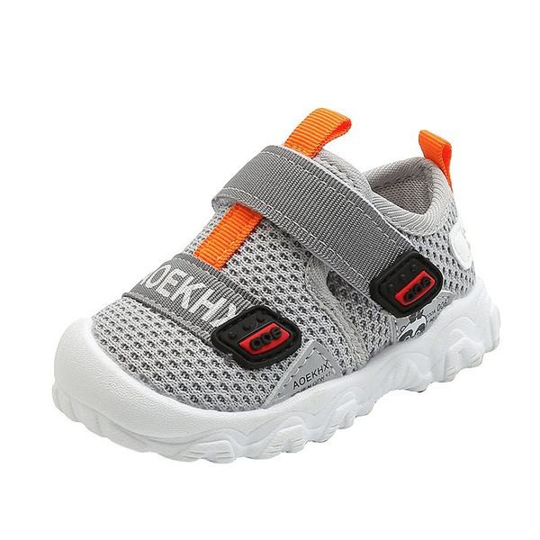 Beebi takjakinnitusega tossud tüdrukutele ja poistele