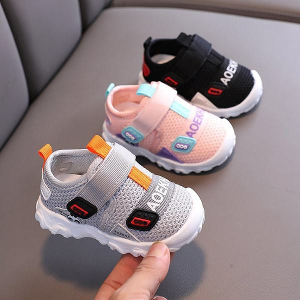 Beebi takjakinnitusega tossud tüdrukutele ja poistele