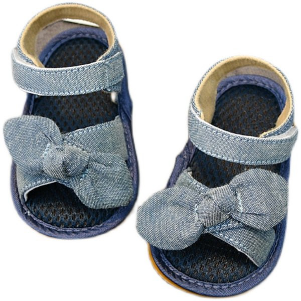 Beebi seemisnahast sandaalid paelaga