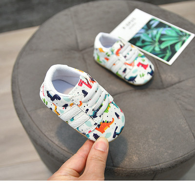 Paelte ja pehme tallaga nahast beebikingad