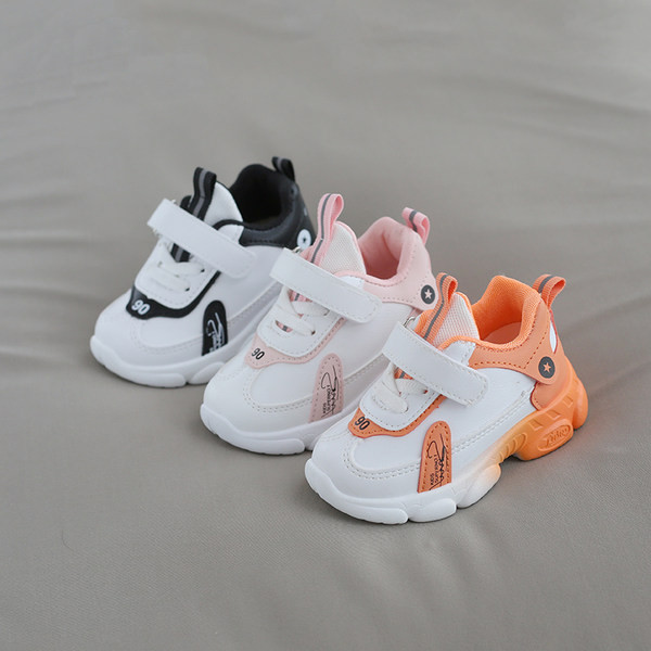 Praegused libisemiskindla tallaga beebitossud tüdrukutele ja poistele