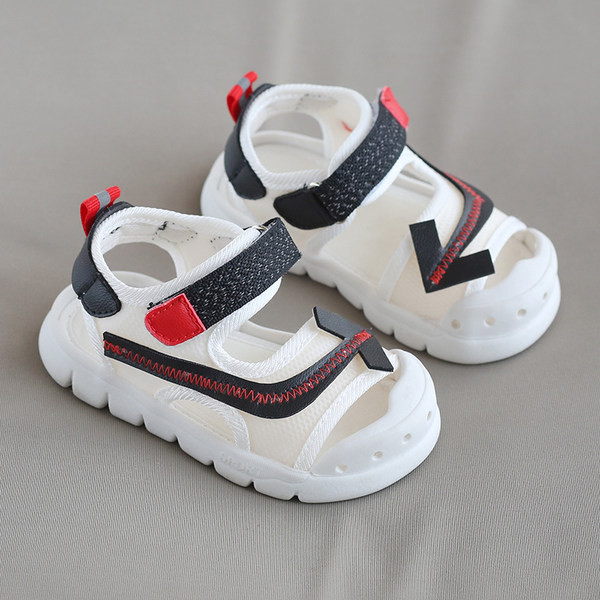 Moodsad takjakinnituse ja 3D rakendustega unisex mudelis beebisandaalid