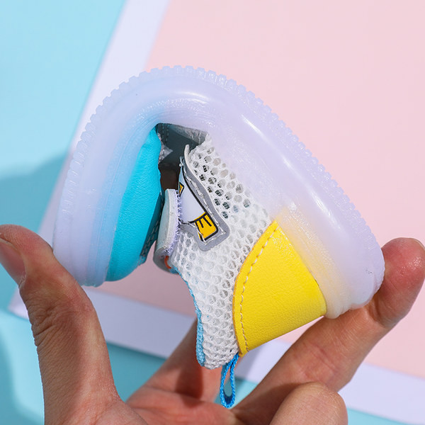 Beebi tossud värvilise aplikatsiooni ja takjakinnitusega