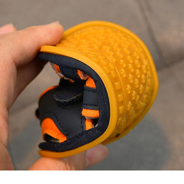 Kleepsudega ökonahast beebisandaalid poistele