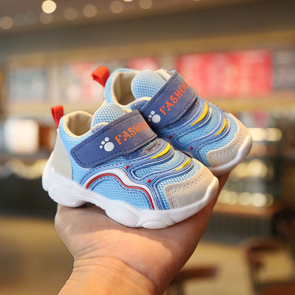 Beebi tossud takjapaelaga