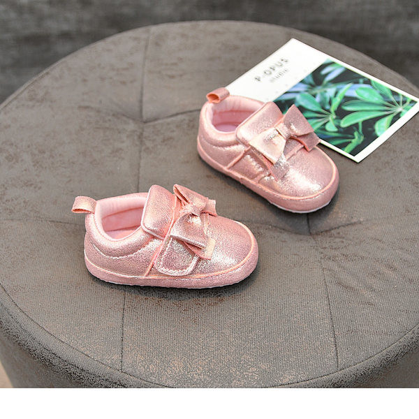 Särava efektiga ja paelaga beebikingad