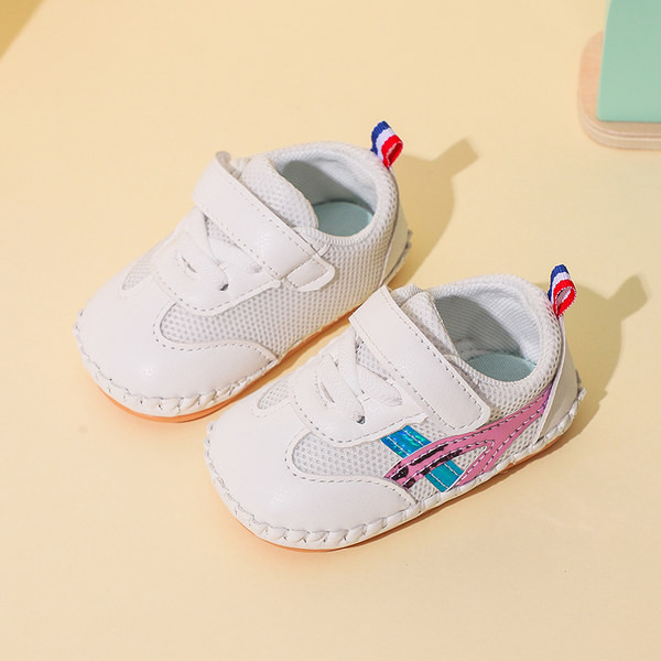 Lameda tallaga paelte ja kleebistega tossud beebidele