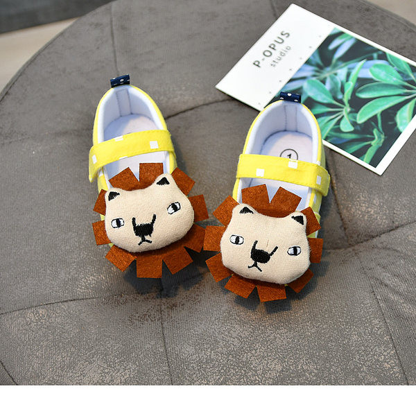 Бебешки обувки  с 3D елемент и мека подметка