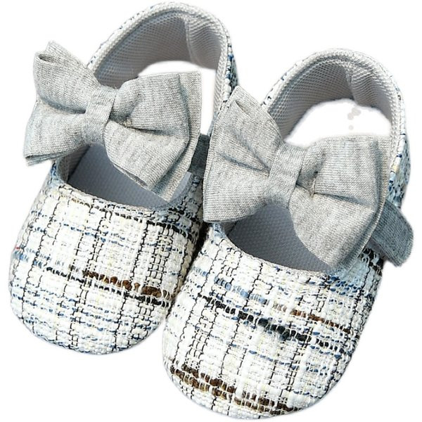 Pehme talla ja paelakaunistusega beebikingad