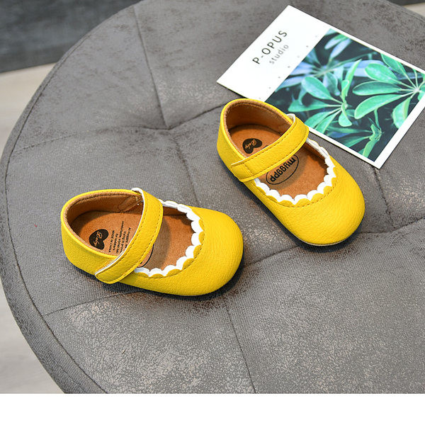 Pehme talla ja plaastritega beebikingad